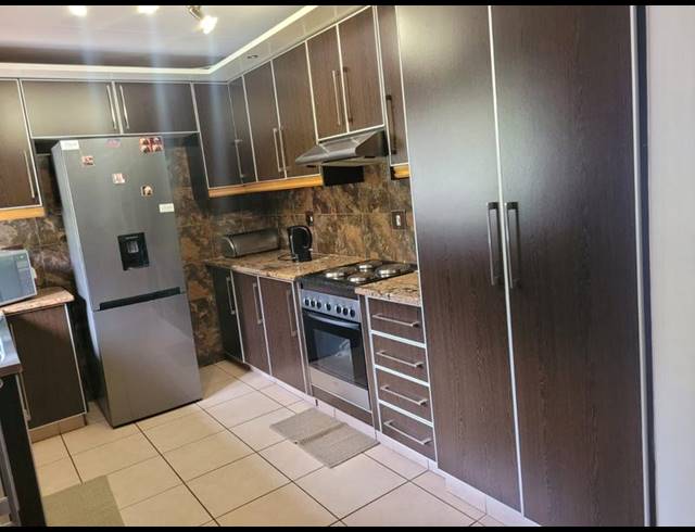 4 BEDROOM PROPERTY TO RENT IN SEA VIEW